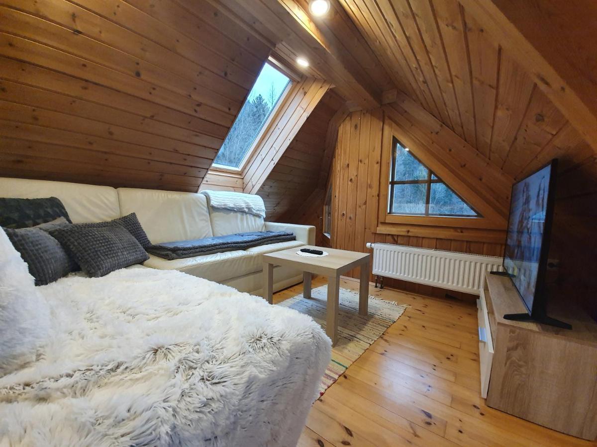 Cosy Spacious Wooden Chalet Na Hrib Stiska Vas Eksteriør bilde